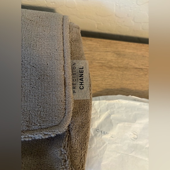 Sold———-   ** NEW **  CHANEL Precision - Picture 4 of 10